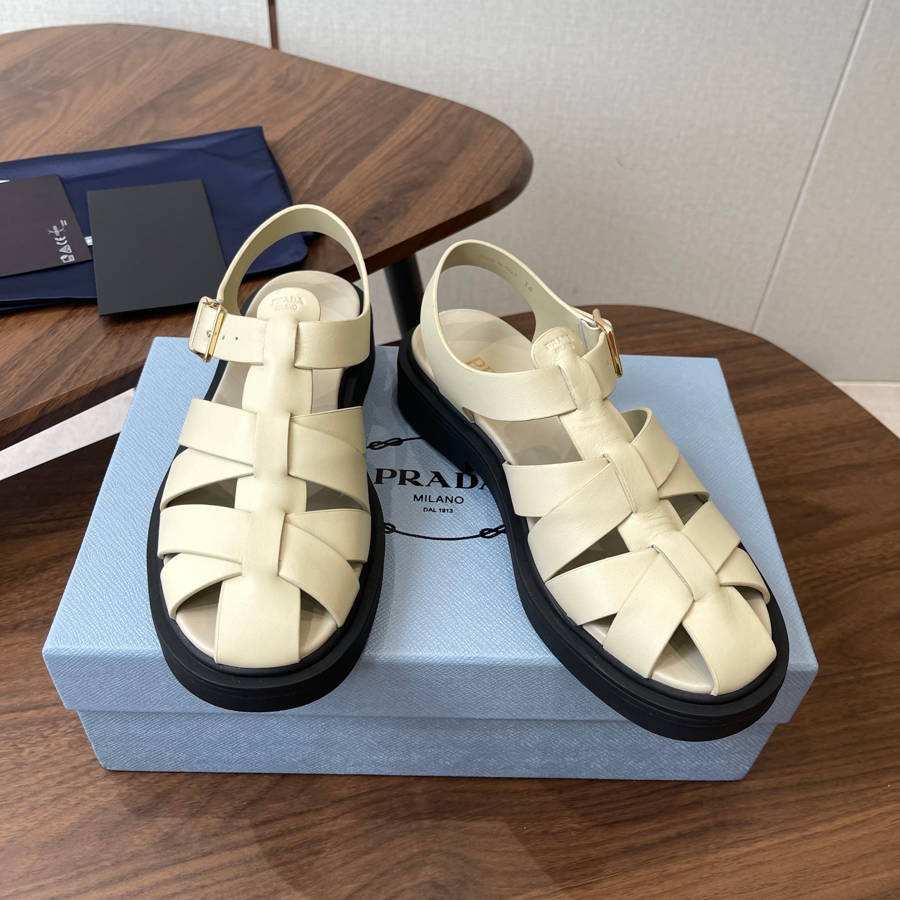 Prada 26s Fisherman's Sandals Ivory Leather 727673