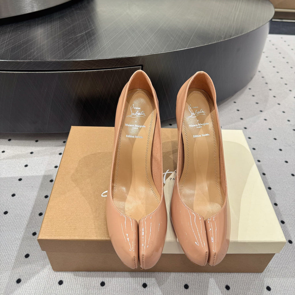 CL x Margiela 25 Pumps Beige 10cm Patent Leather 296037