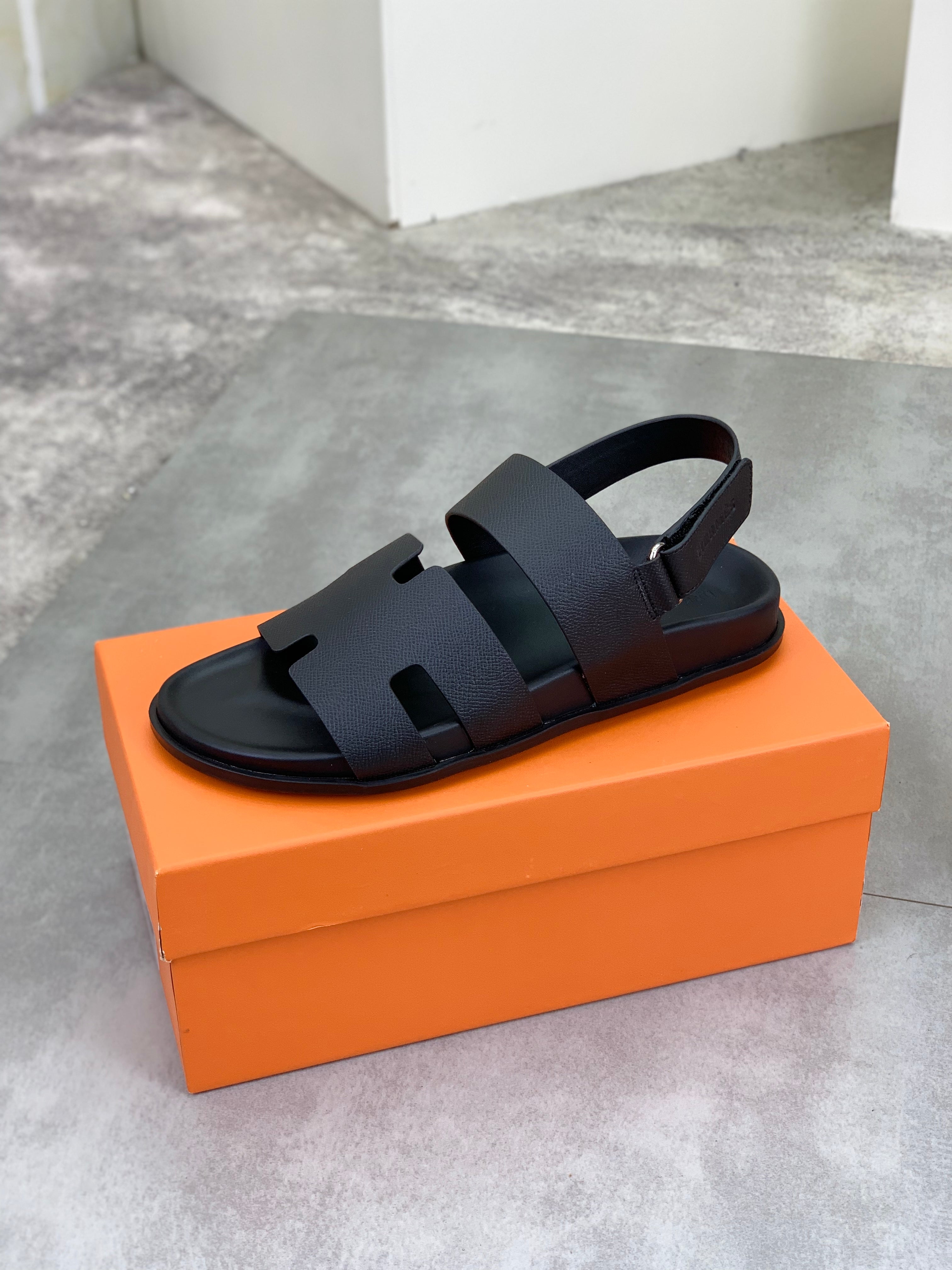 HM Men's Chypre Sandals Black Calfskin 645502