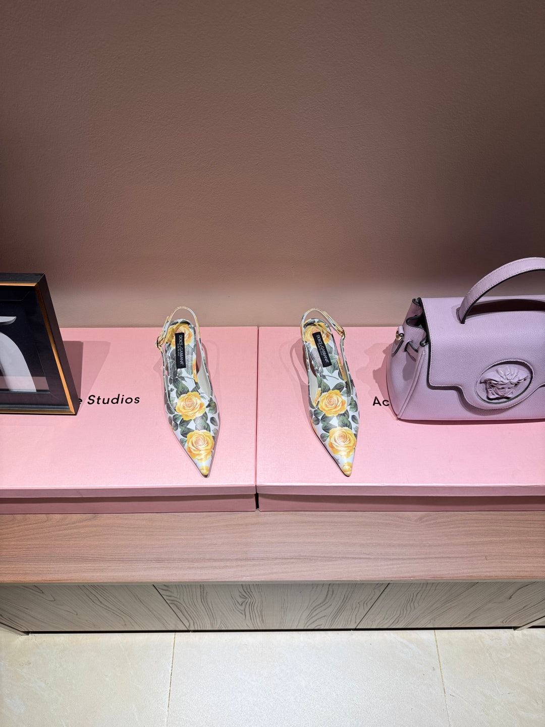 DC Slingback Pumps 65mm Yellow Rose-Print   And Sheepskin 379287