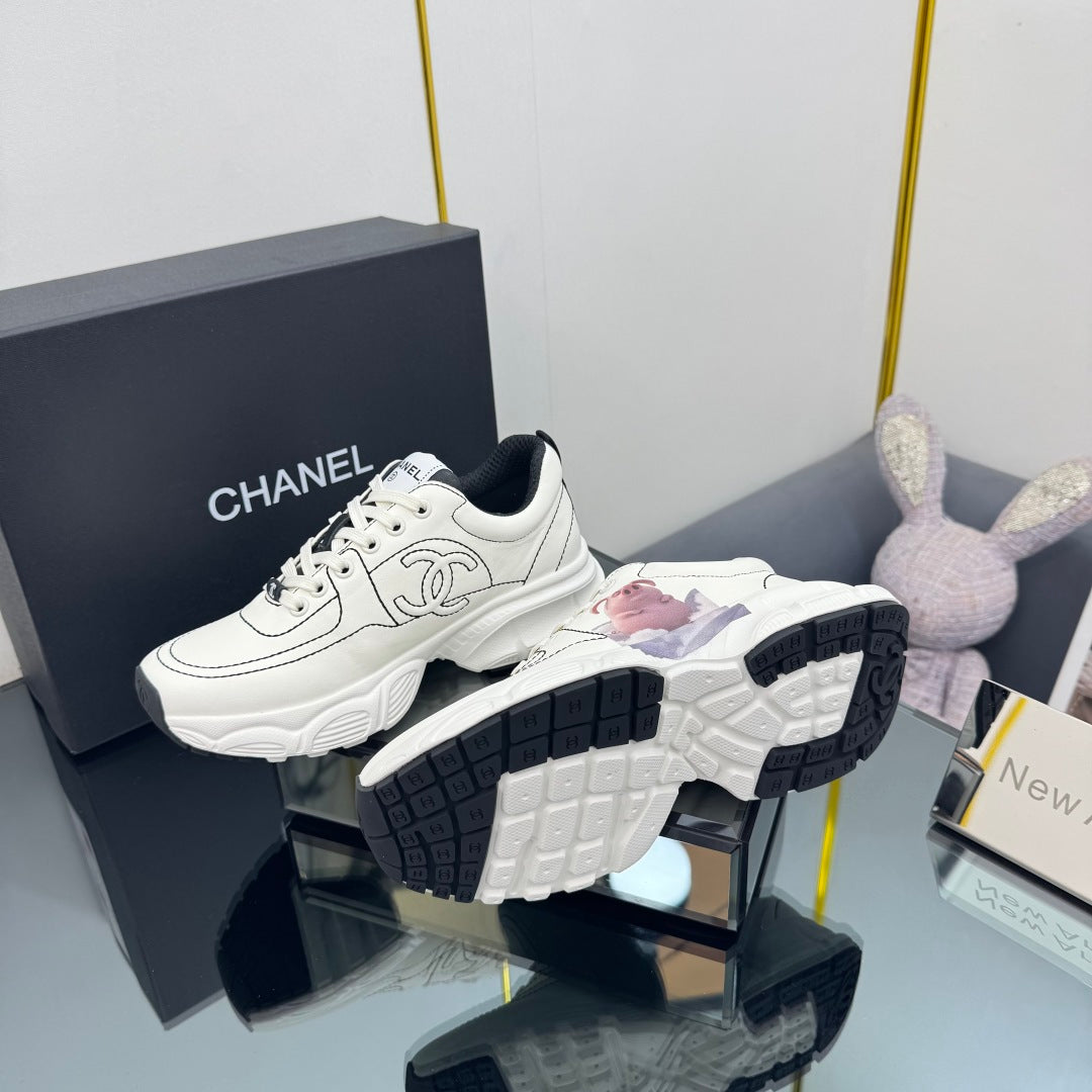 CC Sneaker White with Sticker Cowhide 238622