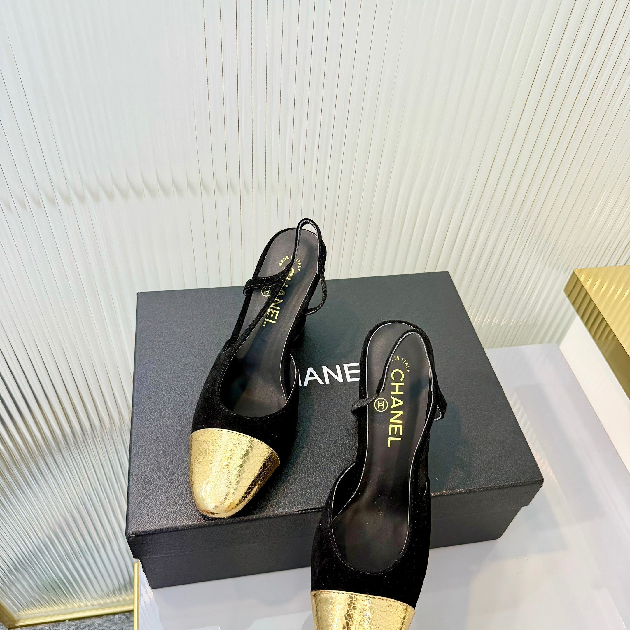 CC 26 Slingback High Heel 9cm Black Gold Suede 714013