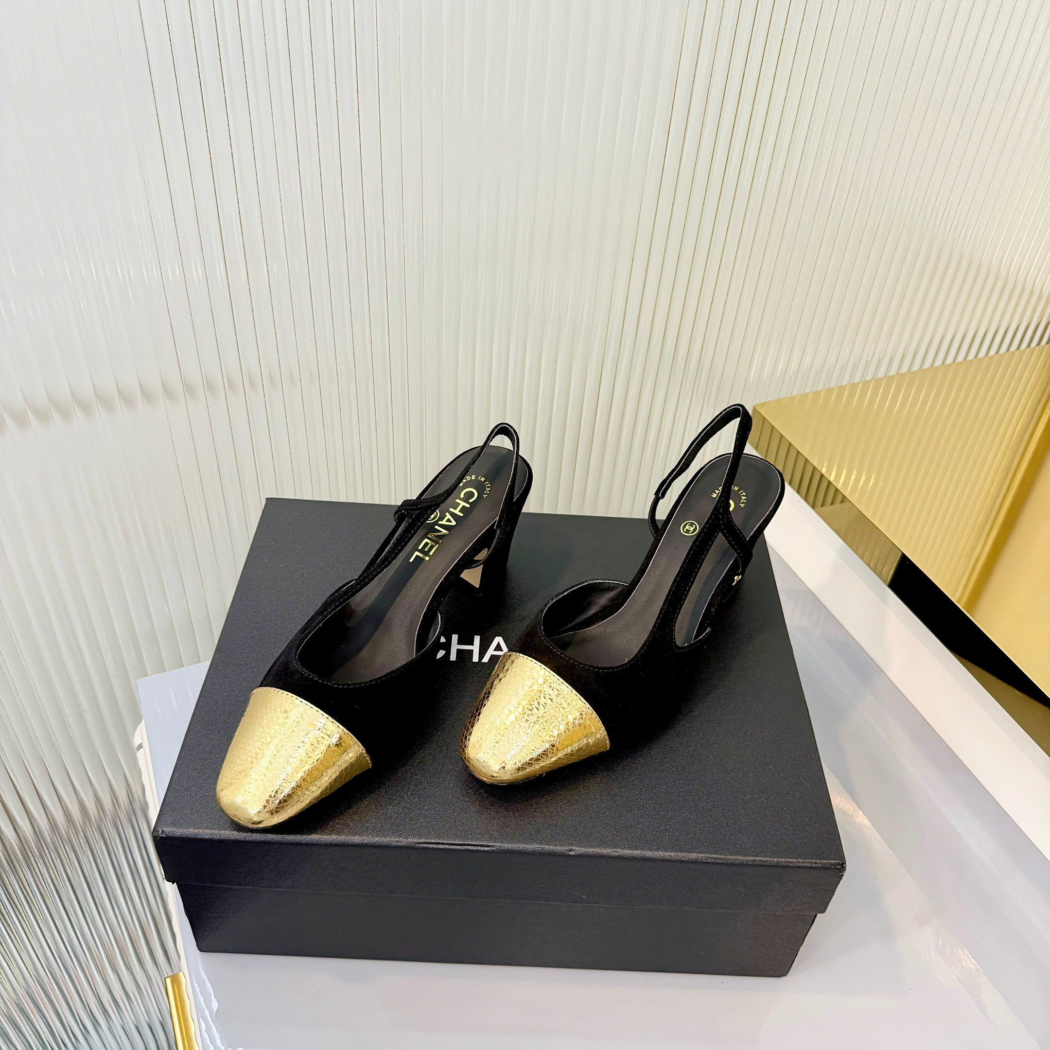 CC 26 Slingback High Heel 6.5cm Gold Black Suede 714020