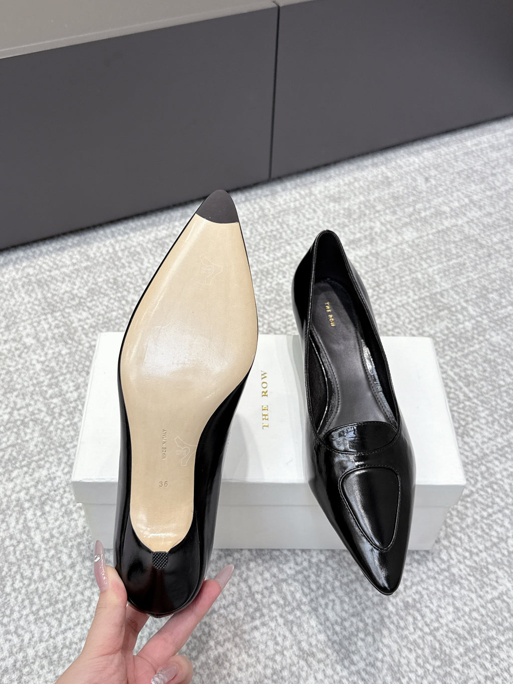The Row Viv Kitten Pumps 3.5cm Black Sheepskin 451299