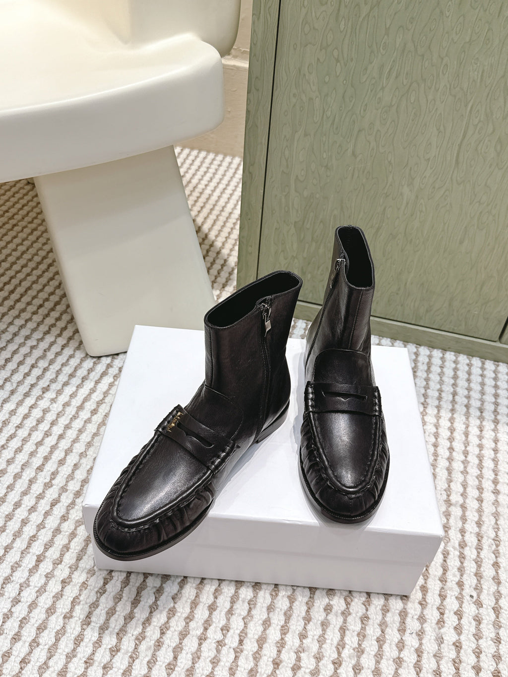 YSL 2025 High-top Loafer Black Calfskin 569419