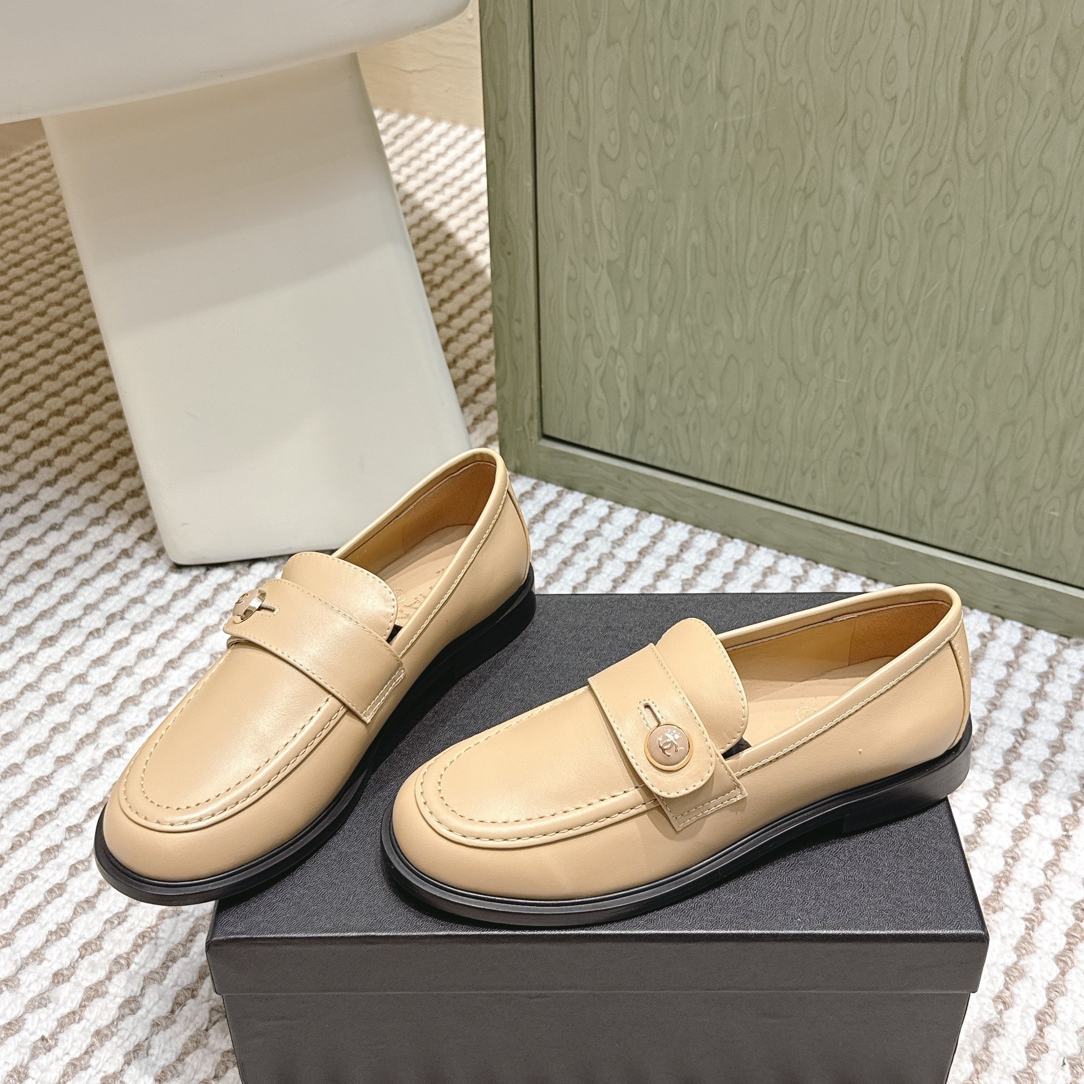 CC 26SS Loafers 3cm Beige Cowhide 653490