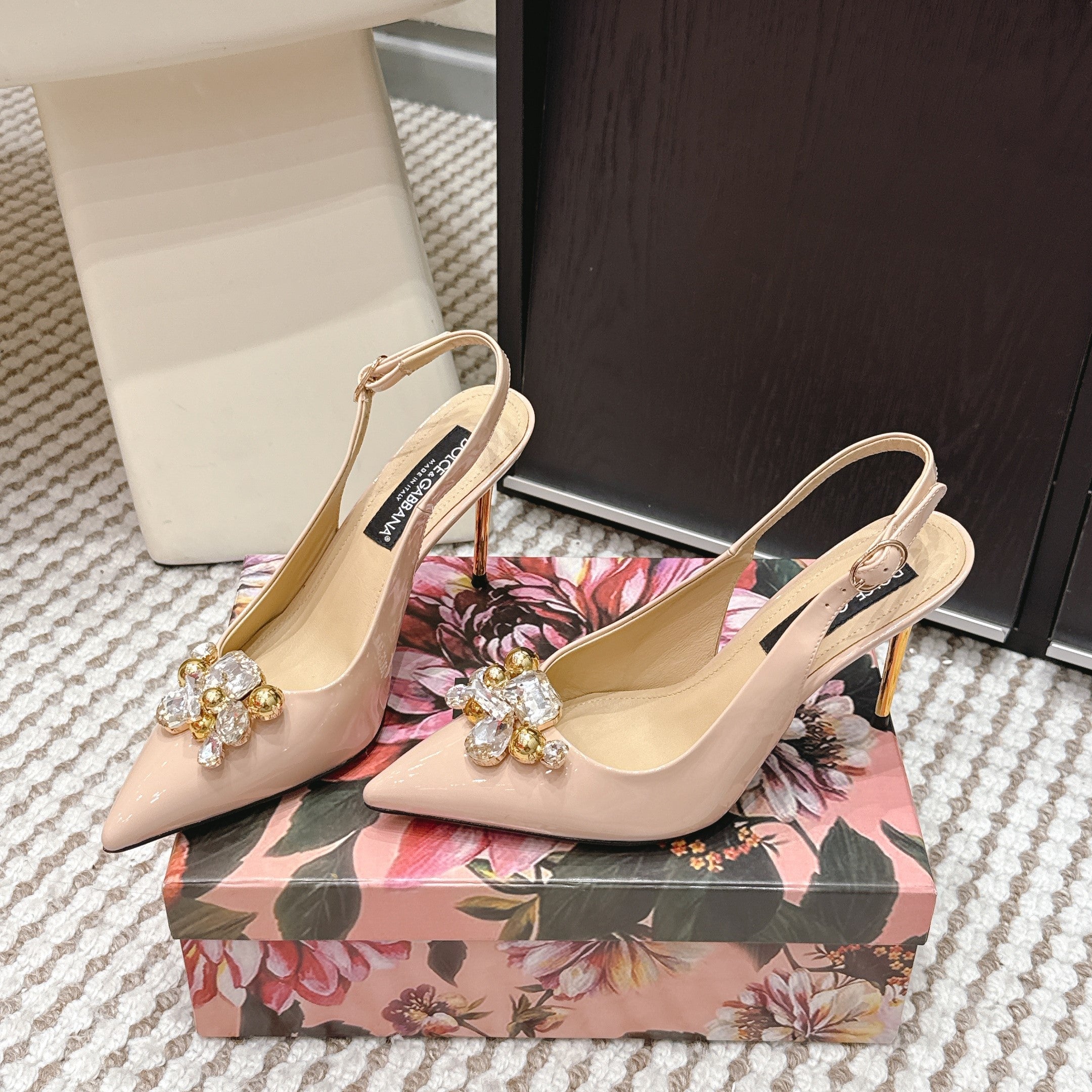 DG Rainbow Slingbacks Beige Patent Leather 663075
