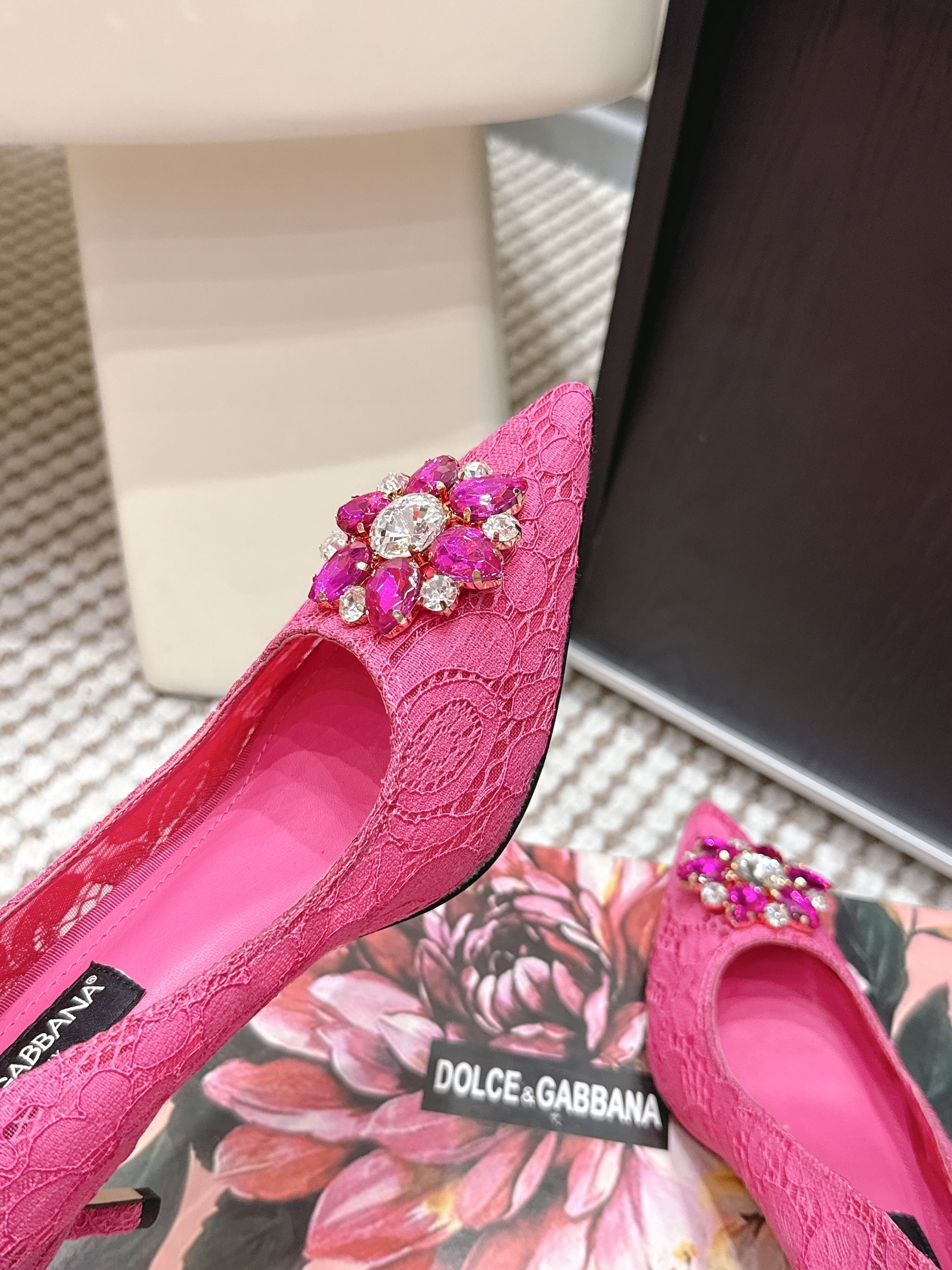 DG Pumps Crystals 6.5cm Hot Pink Taormina Lace 663077