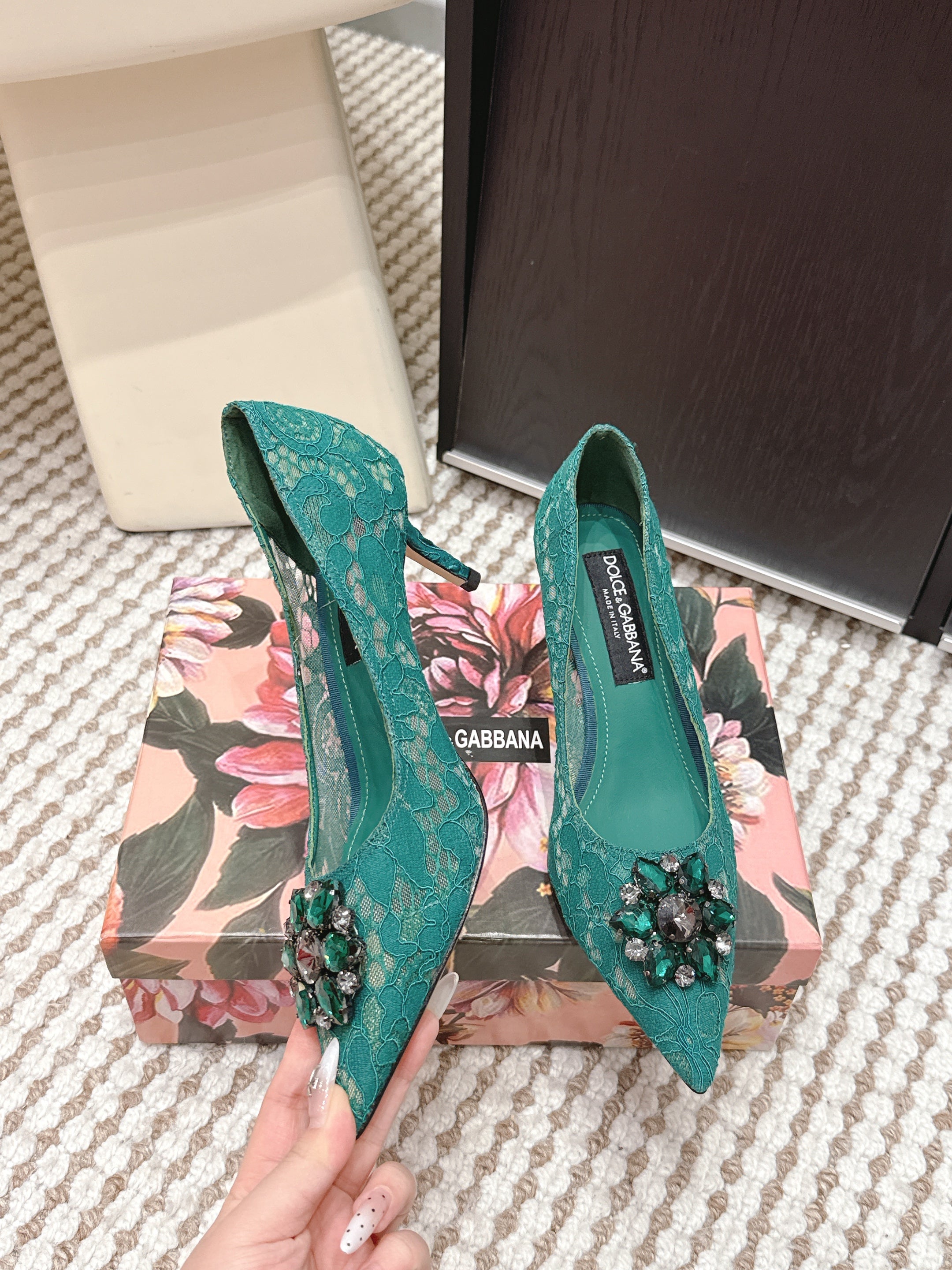 DG Pumps Crystals 6.5cm Teal Green Taormina Lace 663078