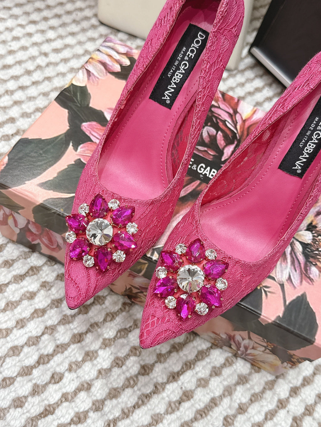 DG Pumps Crystals 9cm Hot Pink Taormina Lace 663083