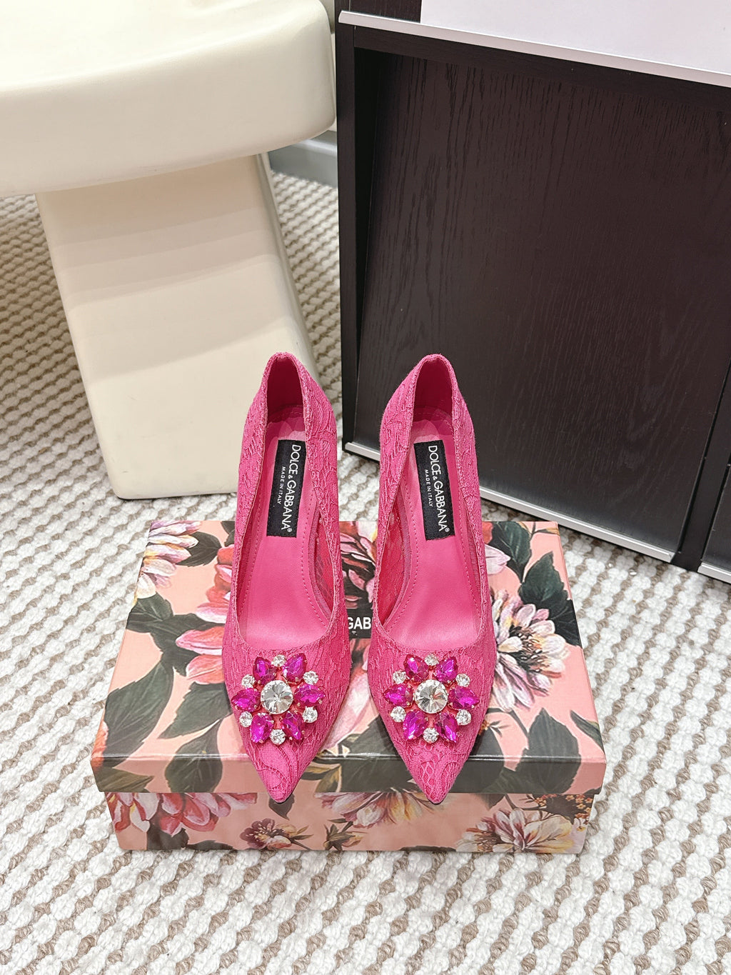 DG Pumps Crystals 9cm Hot Pink Taormina Lace 663083