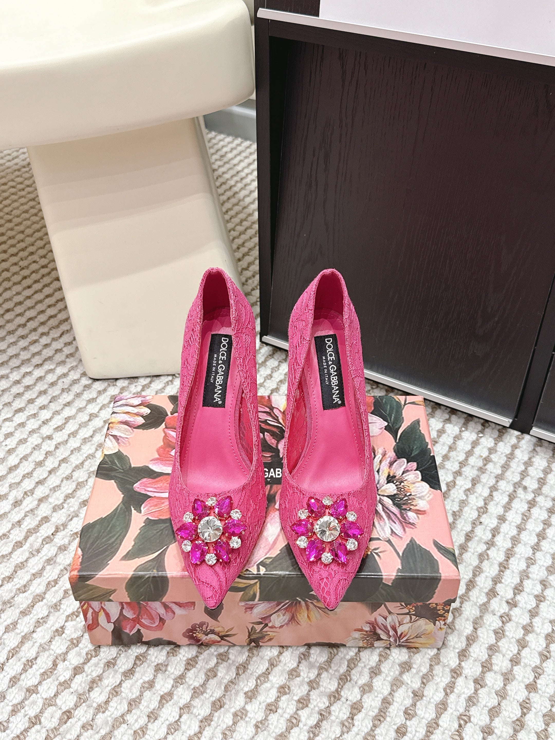 DG Pumps Crystals 9cm Hot Pink Taormina Lace 663083