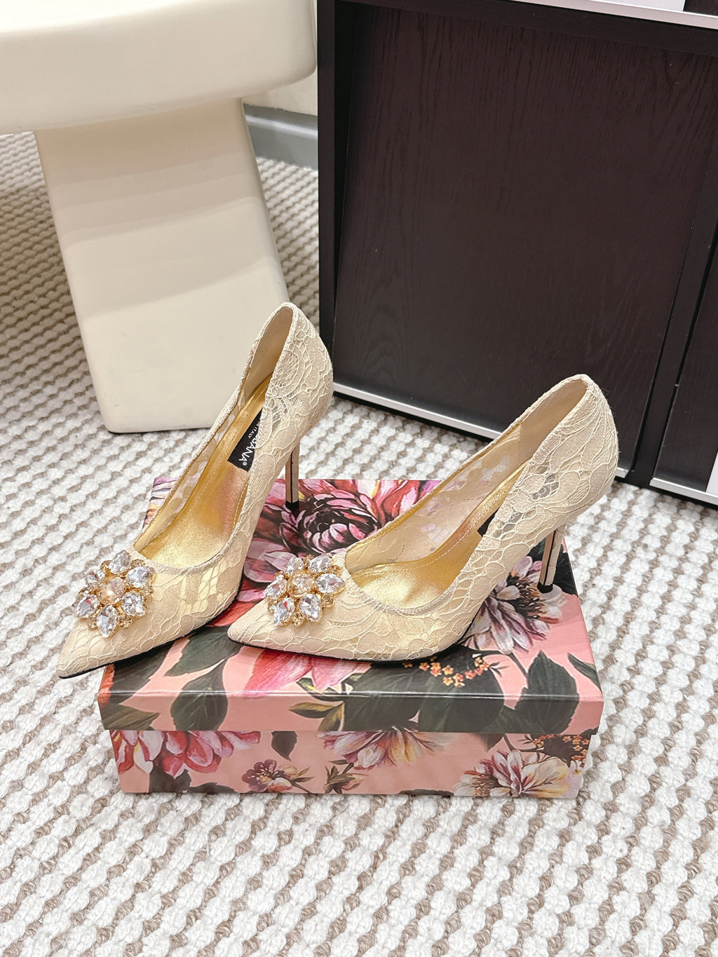 DG 26s Pumps Crystals 9cm Beige Taormina Lace 663088
