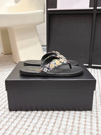 CC 26s Flip-Flop Black With Multicolor Tweed Sheepskin 632366