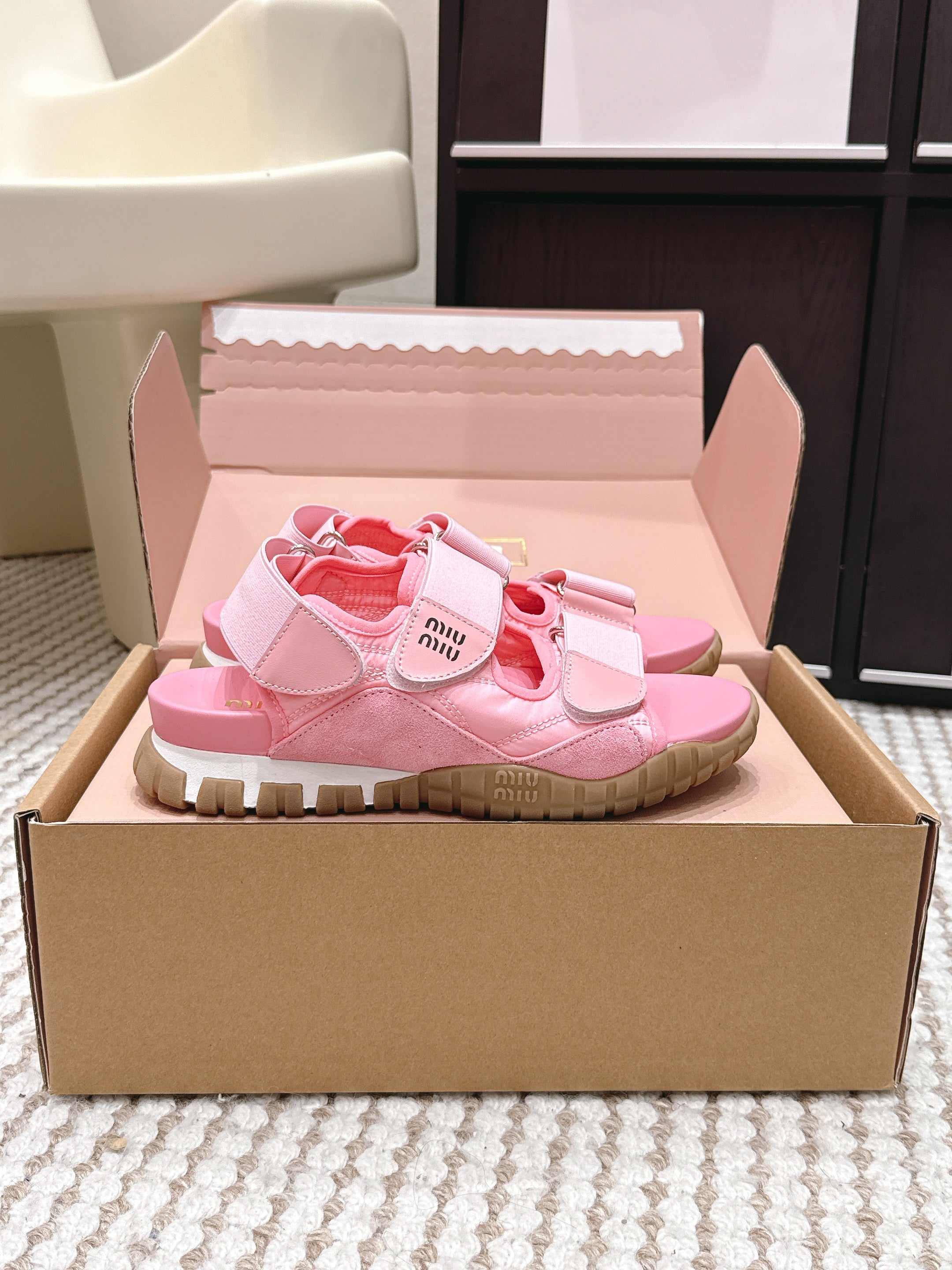 Miu 26s Velcro Sandals Pink Nylon Suede 632333