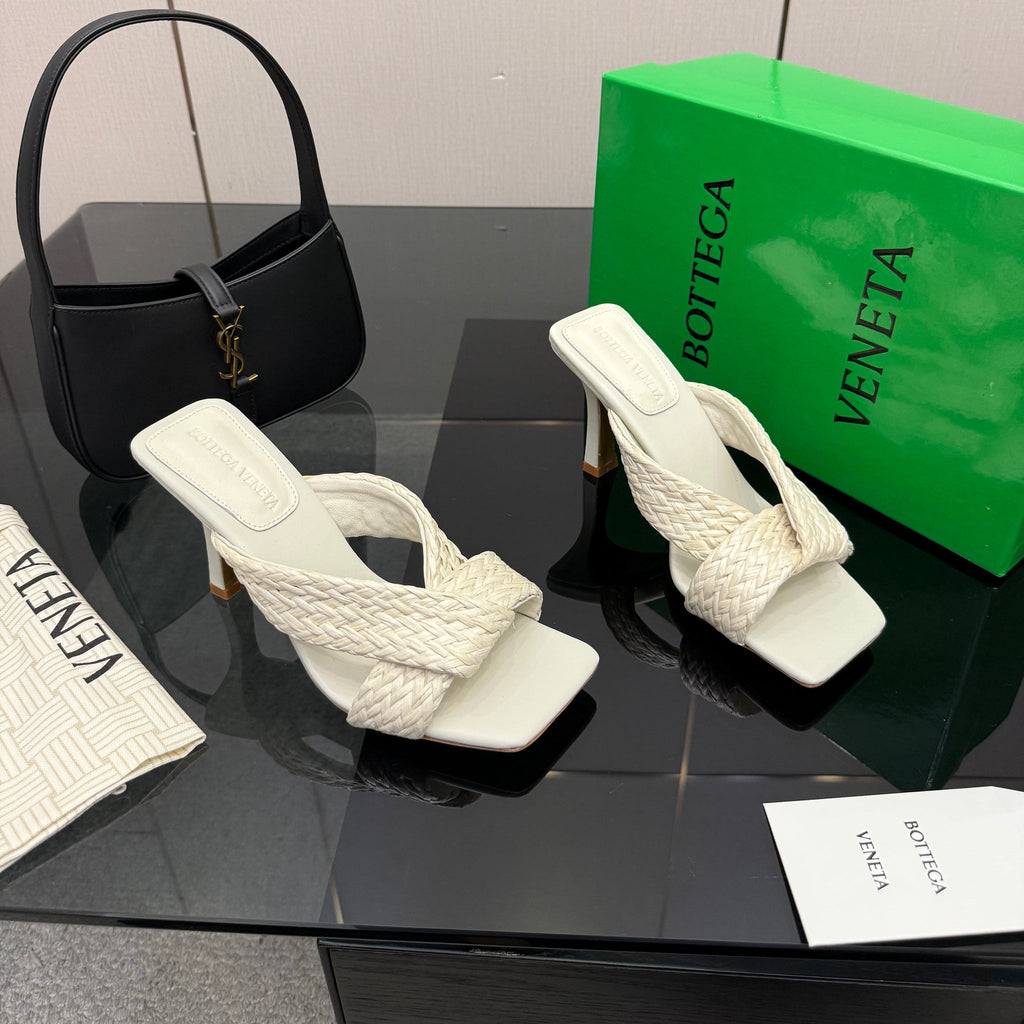 BV 26s Heeled Sandals 9.5cm Cream White Calfskin Raffia