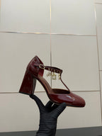 RV 26WF New T-Strap Rhinestone Strap Sandals 7cm Burgundy Patent Leather 629889
