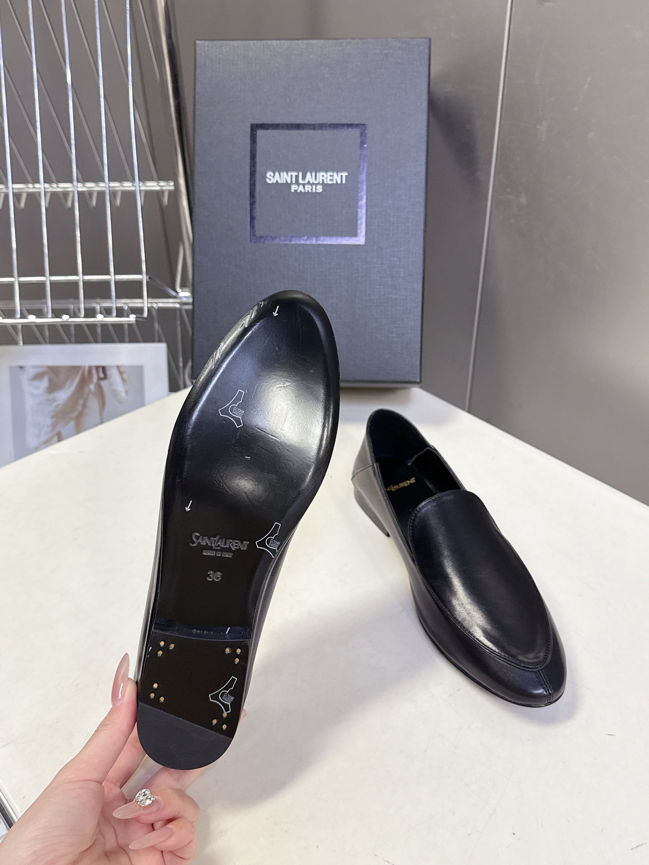 YSL 26s Loafer Black Glossy Leather 635589