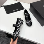 CC 25 Mary Jane White Black Quilted Calfskin