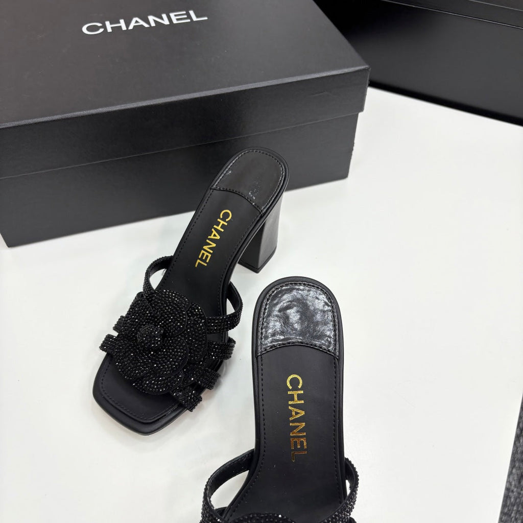 CC 25 Camellia Open Heel Mule Sandals 90mm Black Stone Grain And Sheepskin 368844