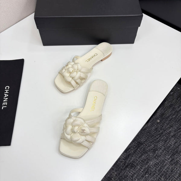 CC 25 Camellia Open Flat Mule Ivory Sheepskin And Fabric 368849