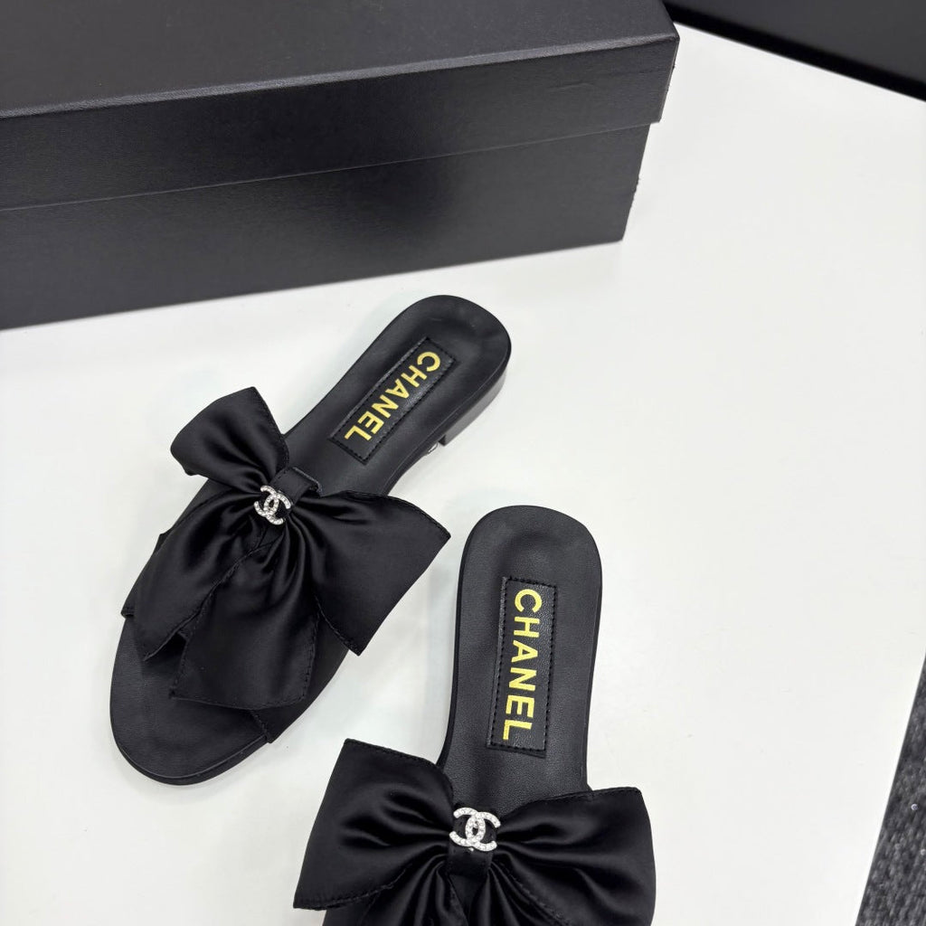 CC 25 Big Bow Mule Black Satin And Sheepskin 368866