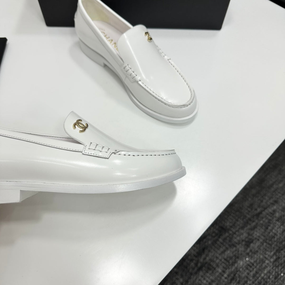 CC SS 2026 Pre Loafer White Calfskin 630472
