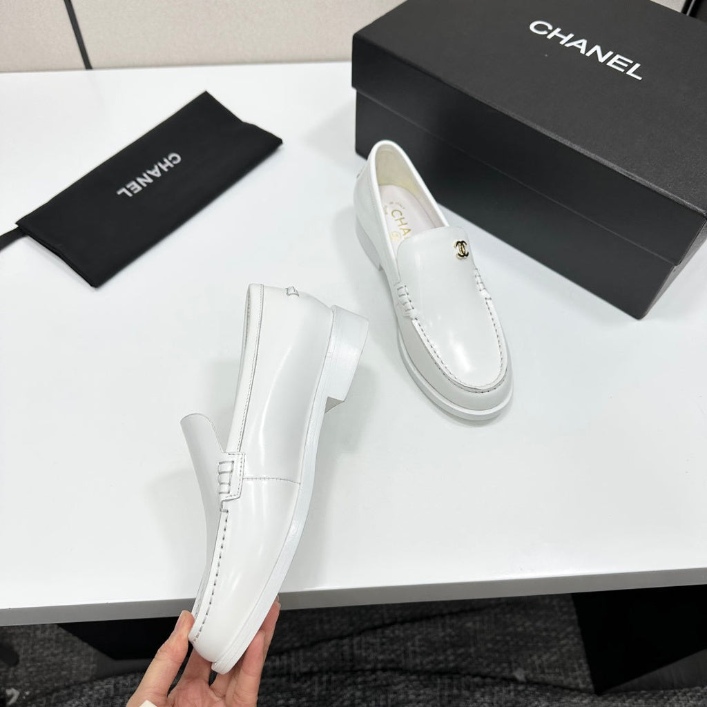 CC SS 2026 Pre Loafer White Calfskin 630472