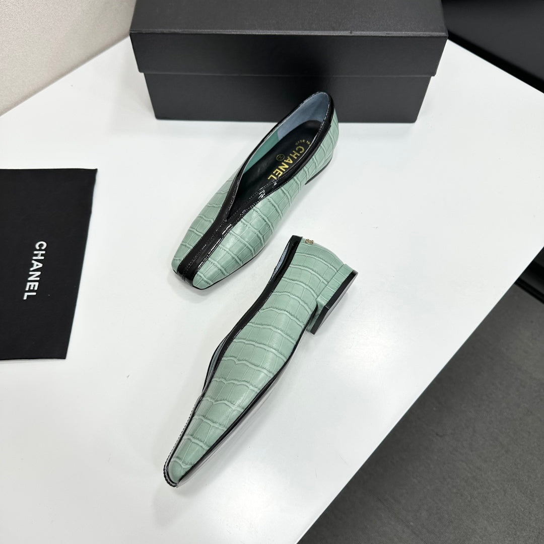 CC 26s Ballet Flats Light Green Glossy Crocodile Embossed Calfskin 743140