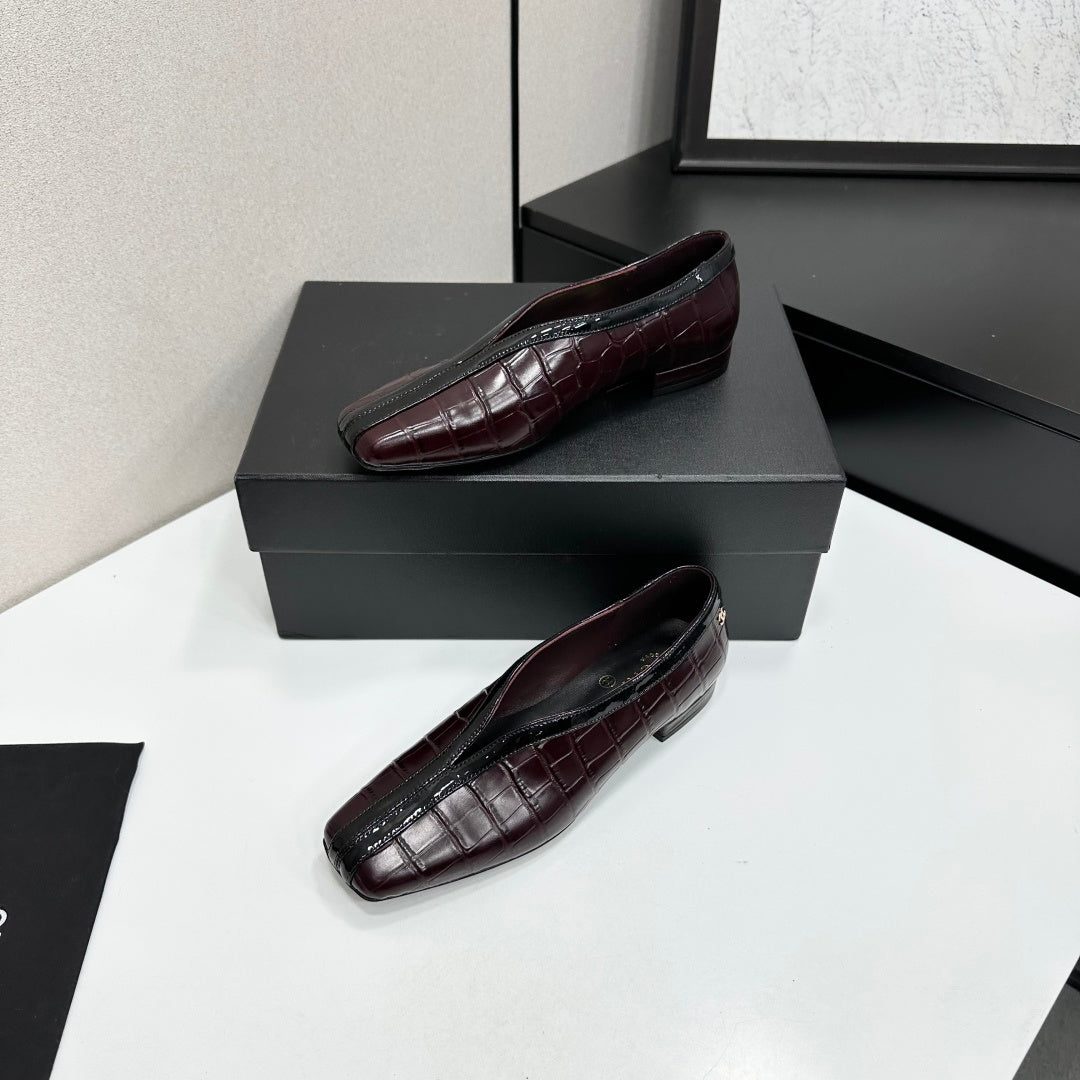 CC 26s Ballet Flats Coffee Glossy Crocodile Embossed Calfskin 743141