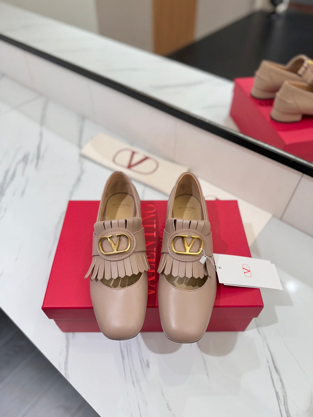 VT 2025 Signature Loafer Pure Beige Calf Leather 295074