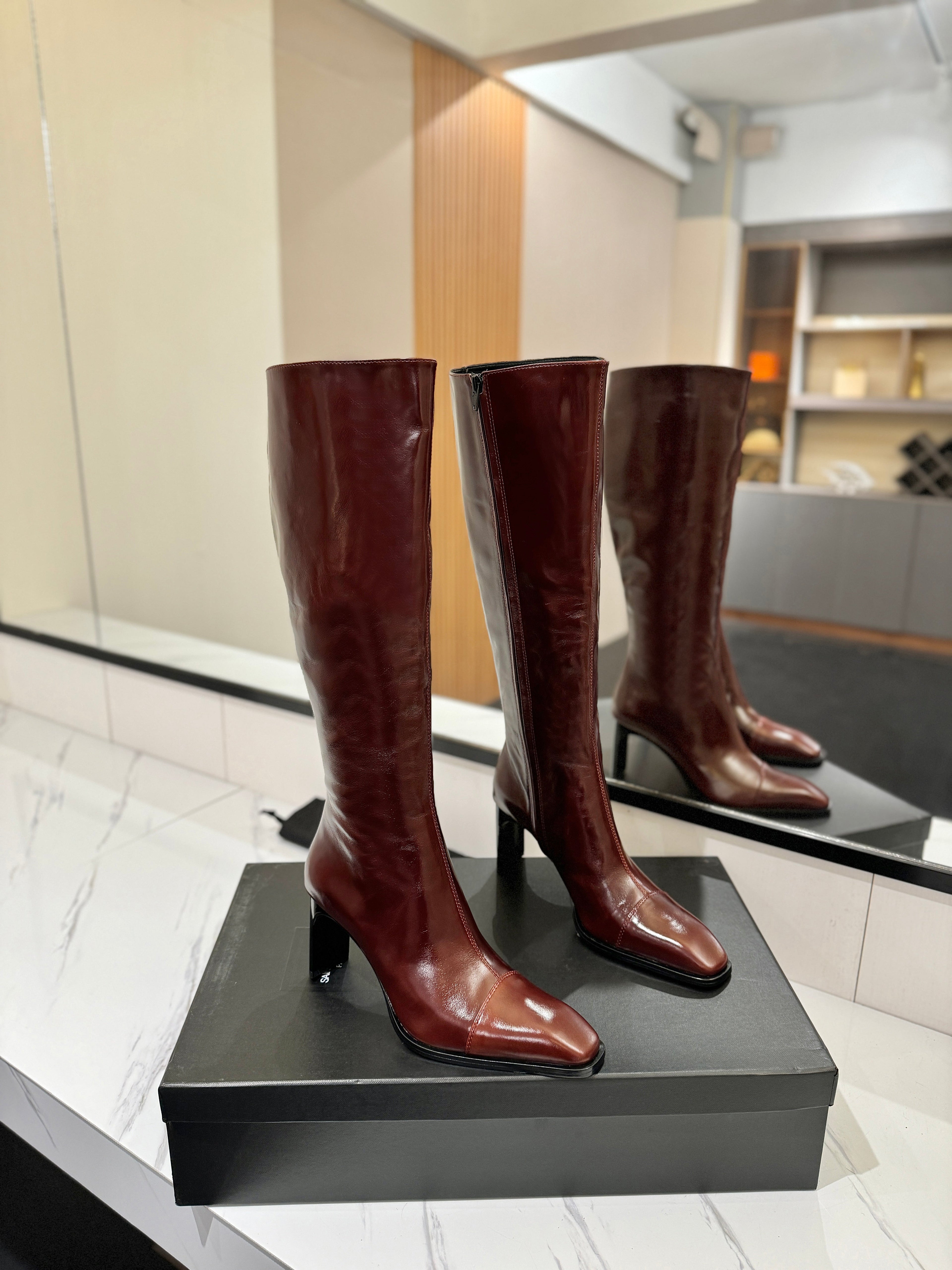 YSL 25 Zipper Sleeve Boot Burgundy Cowhide 520790