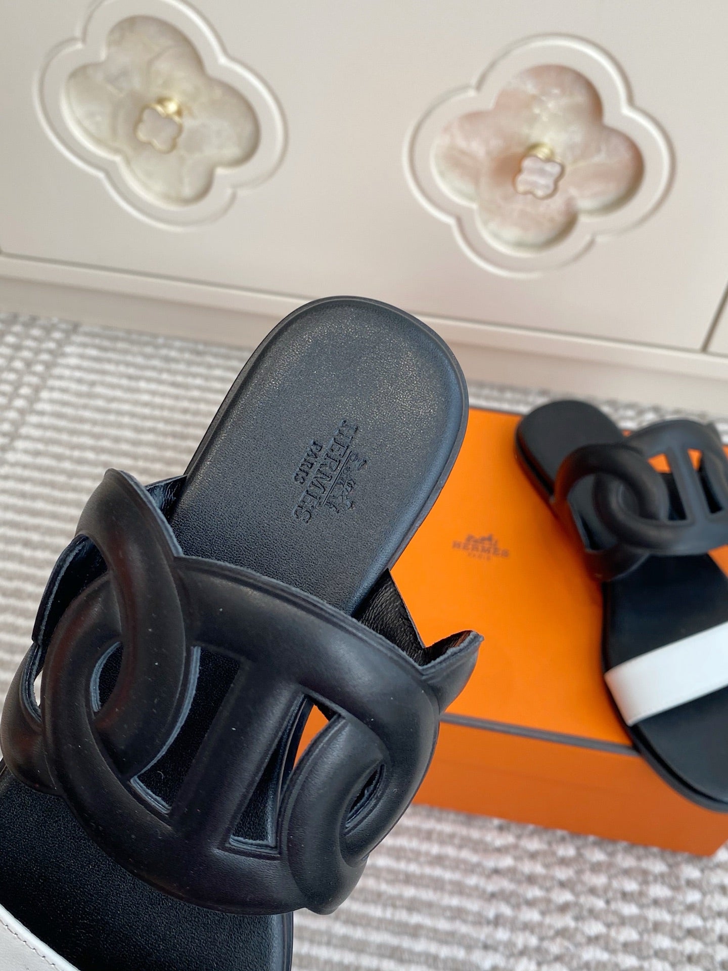 HM Lagune Sandal Black White Leather 776552