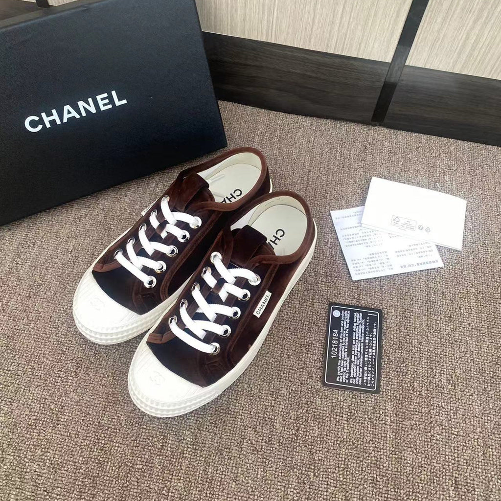 CC 26s Sneaker Brown Velvet 799315