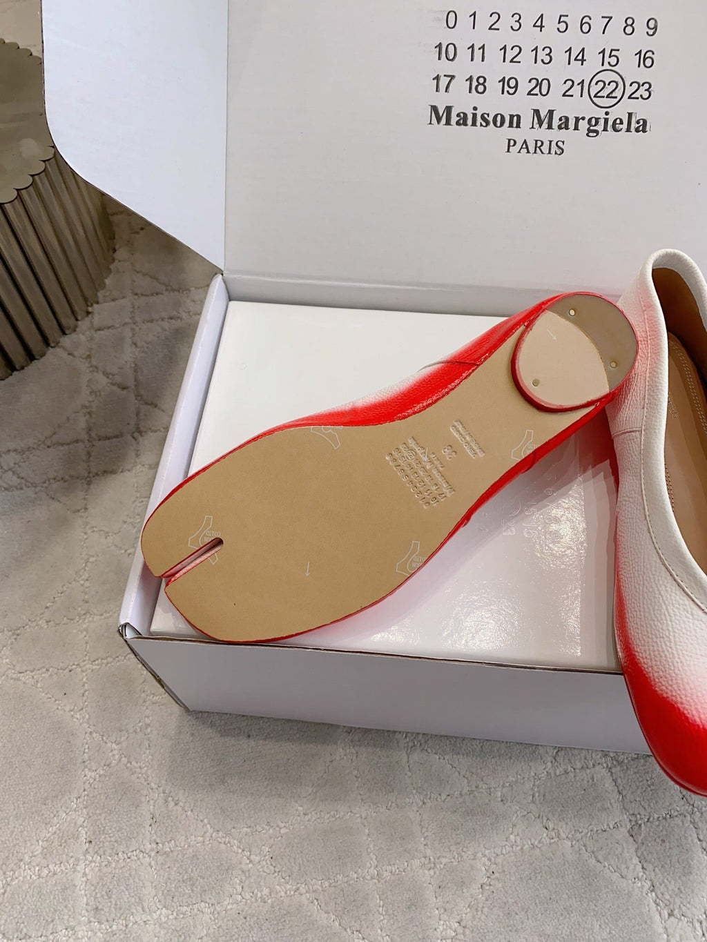 Maison Margie Split-Toe Ballet Flats Red White Cowhide 724743