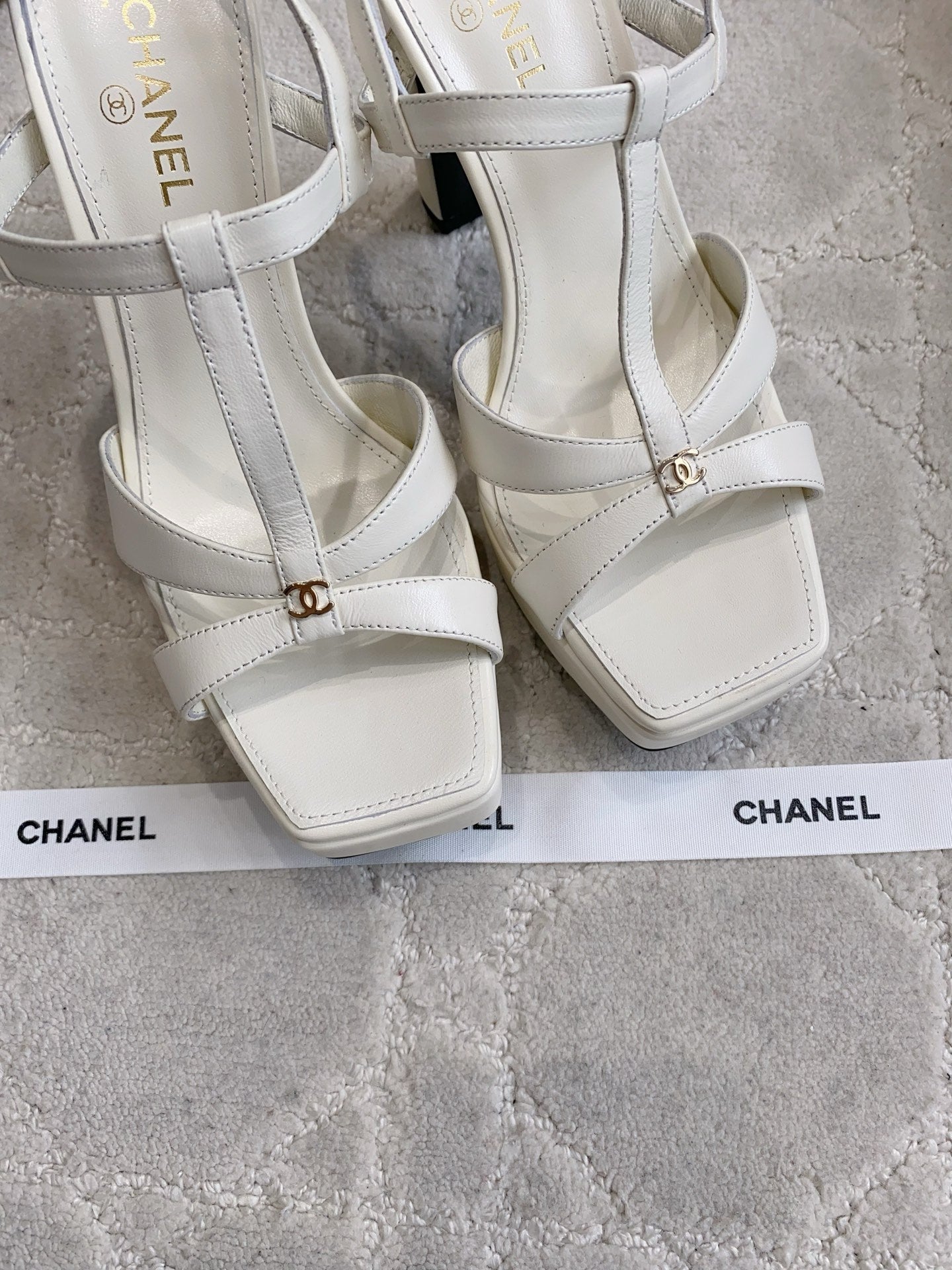 CC 26s Platform Stiletto Sandals 13cm White Sheepskin 723713