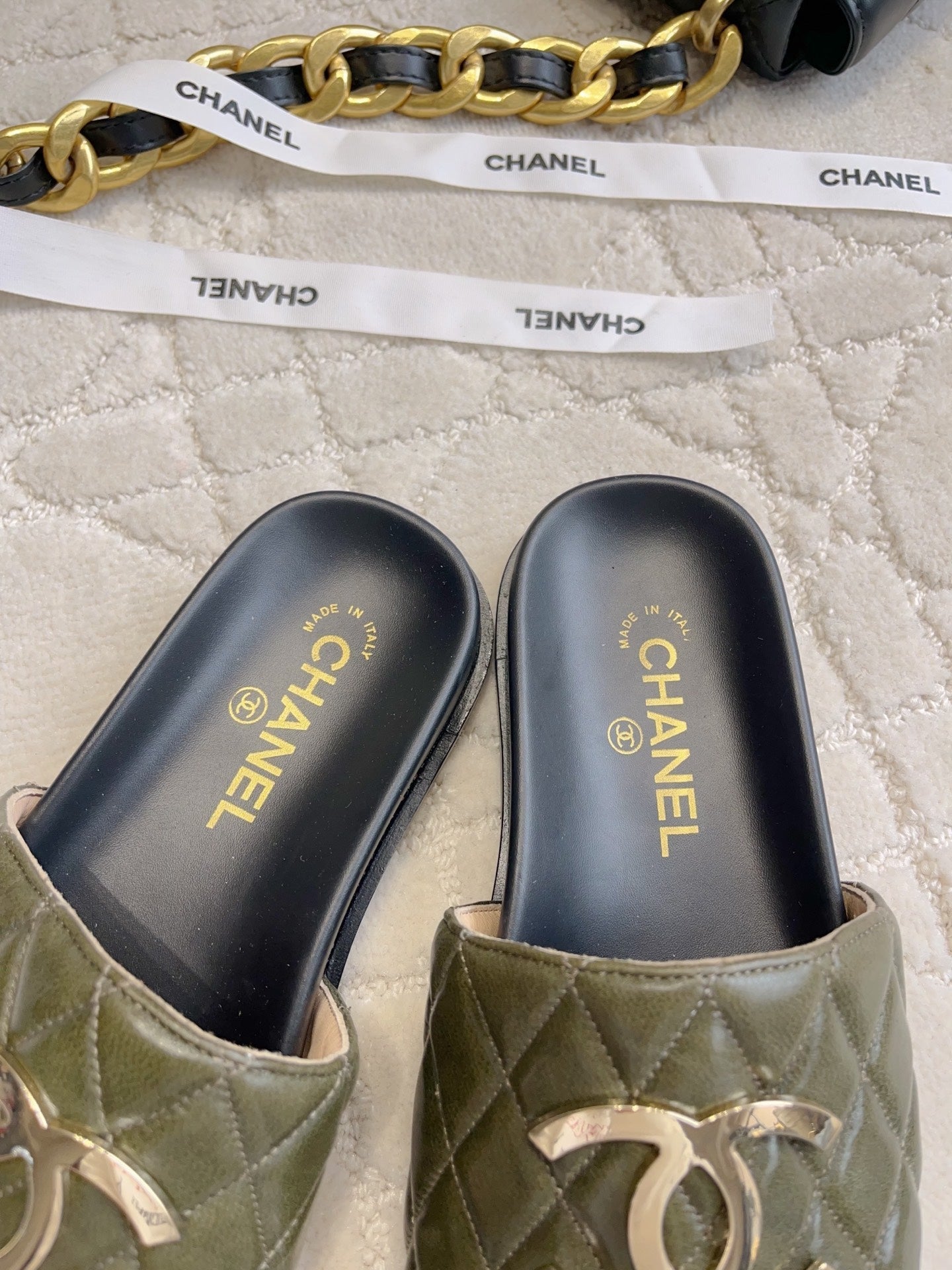 CC Logo Slide Black Olive Quited Lambskin 723795