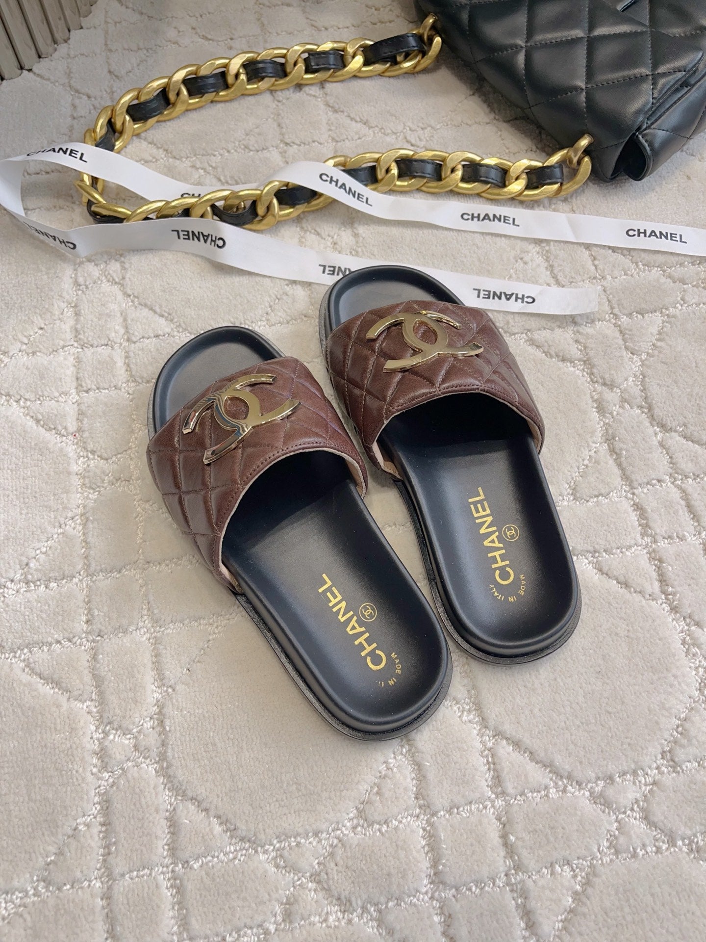 CC Logo Slide Black Brown Quited Lambskin 723794