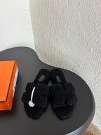 HM Oran Sandal Black Wool Fleece 961011