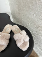 HM Oran Sandal White Wool Fleece 961012