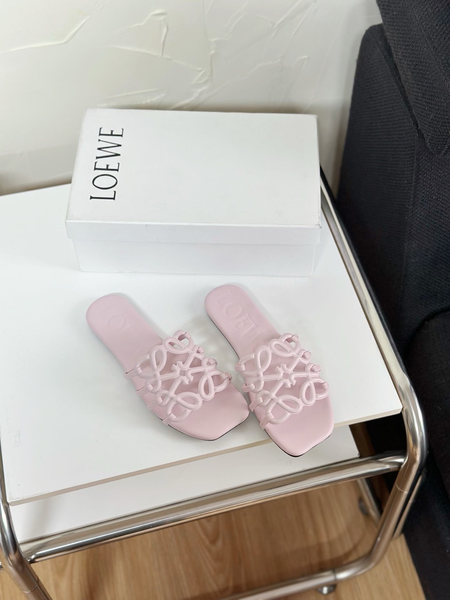 Petal Anagram Slide in Flamingo Soft Calfskin 273515