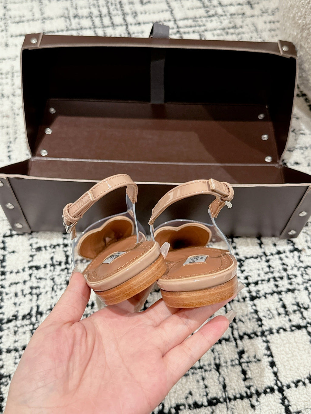 alaia slingbacks flat optic beige heart lambskin