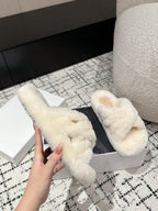 CROSS STRAP SLIPPER IN WHITE SHEARLING
