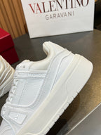 VT 25S Couple Sneakers White Calfskin 563117