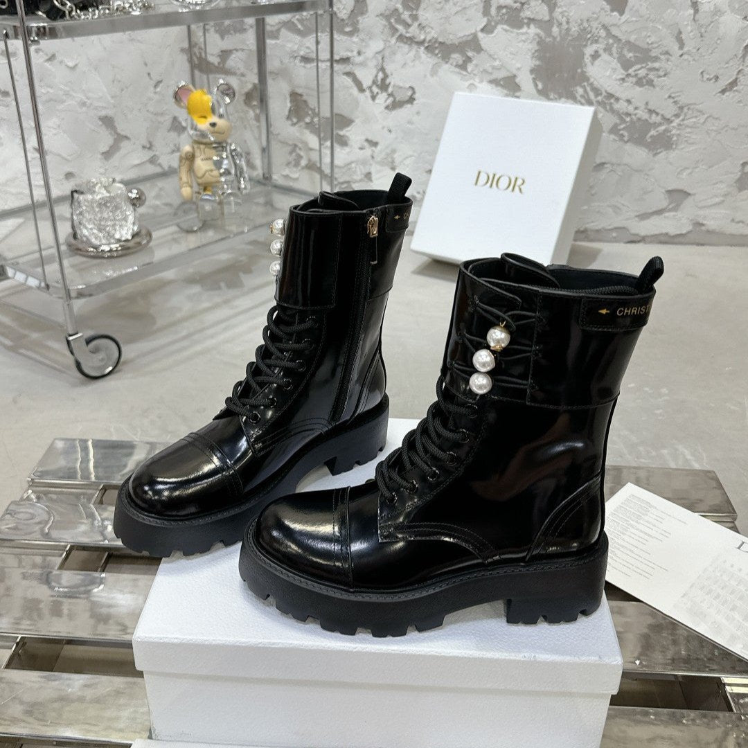 CD D-Strike Ankle Boot In Black Glossy Cowhide 100587