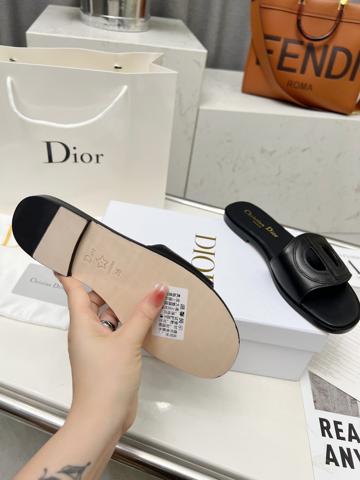 CD 25 D-Club Slide Calfskin