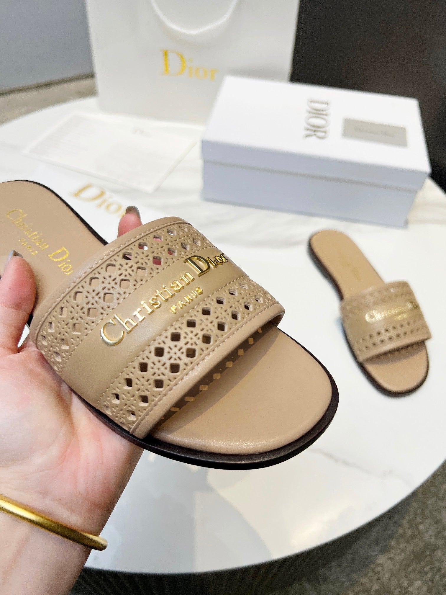 CD 25 D-Lane Slide Calfskin