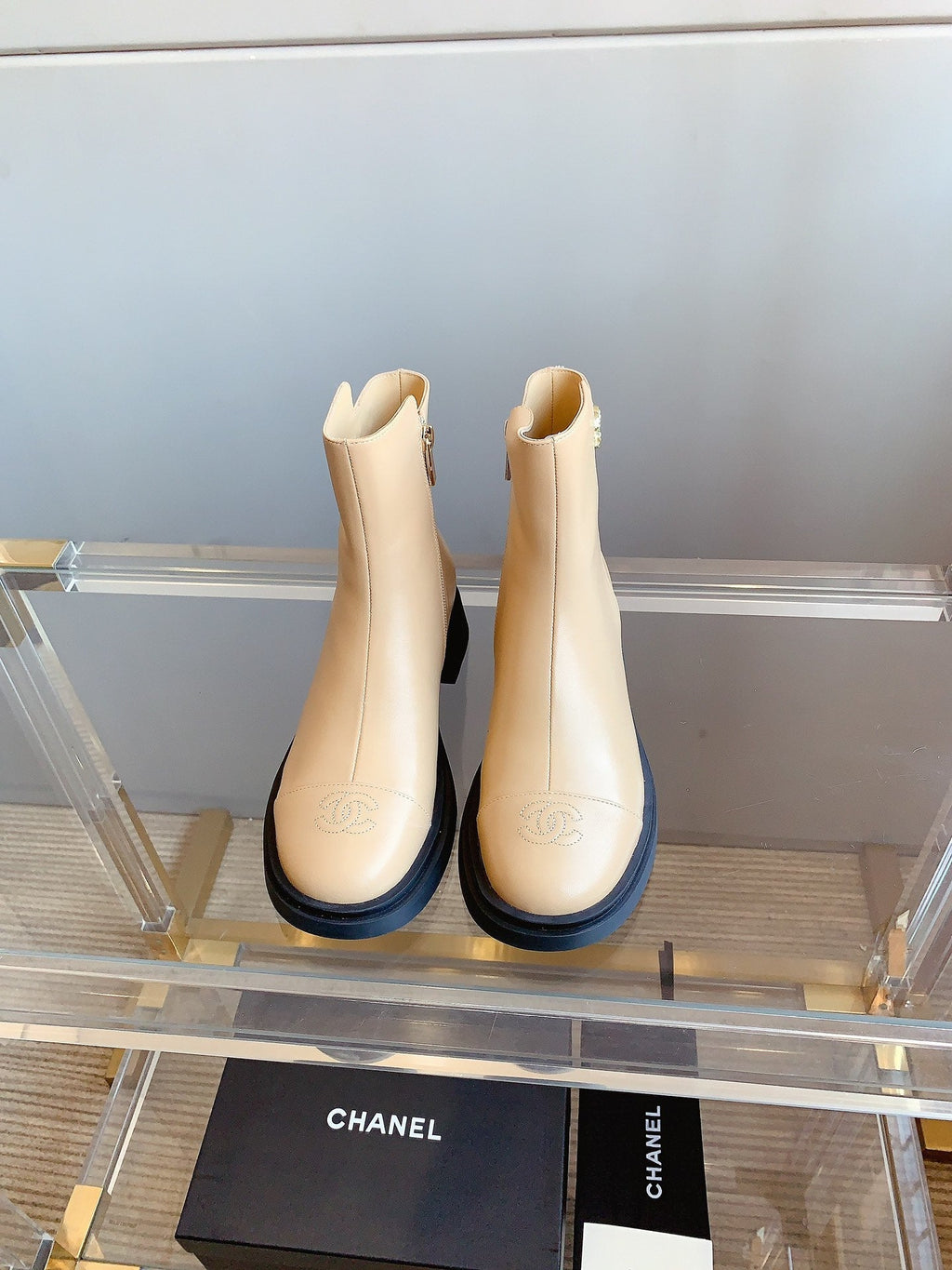 CC Zipper Ankle Boots 35mm Beige Sheeepskin 464549