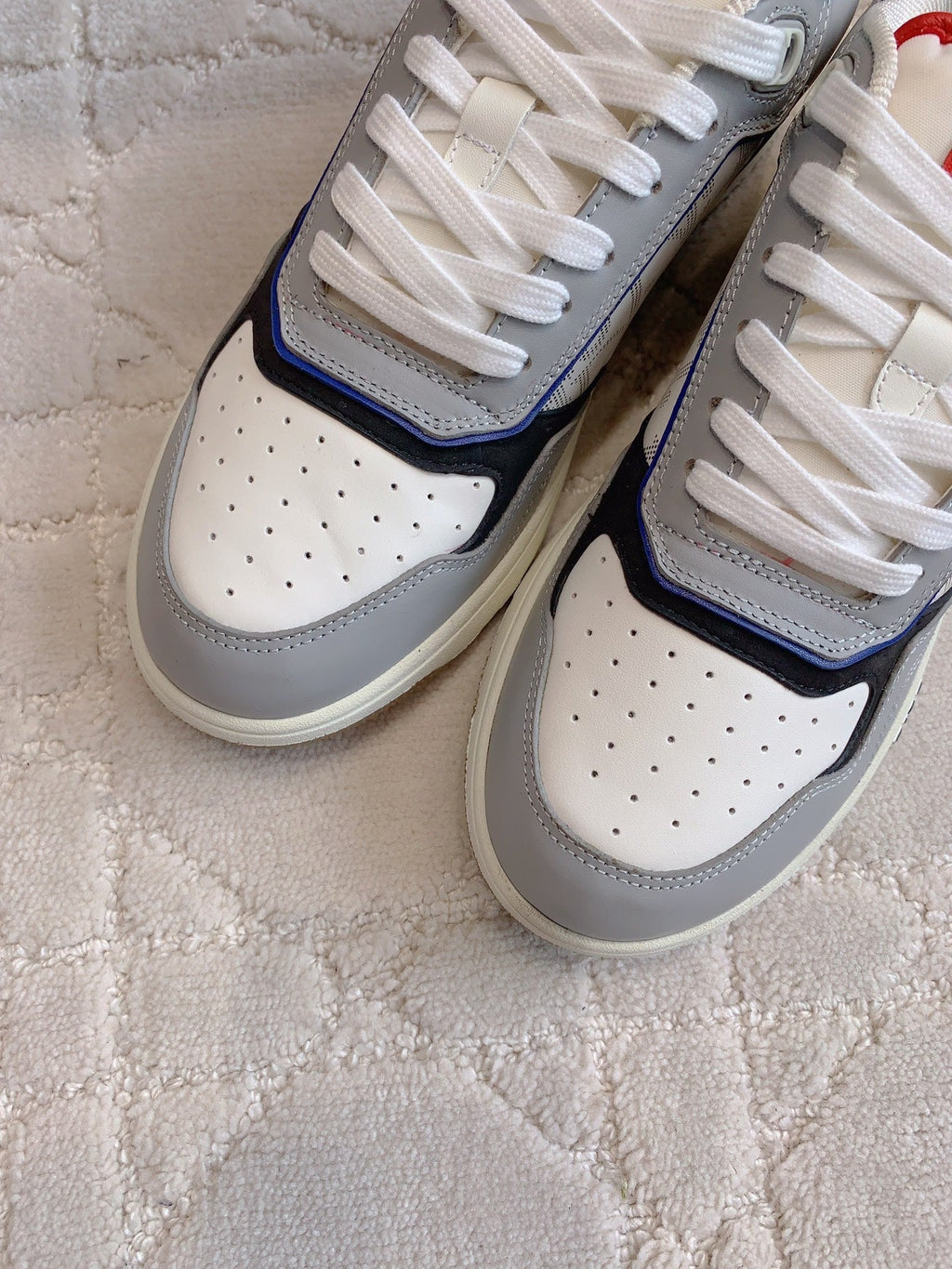 CD B27 Low-Top Sneaker Grey White Mix Blue Red Print Calfskin