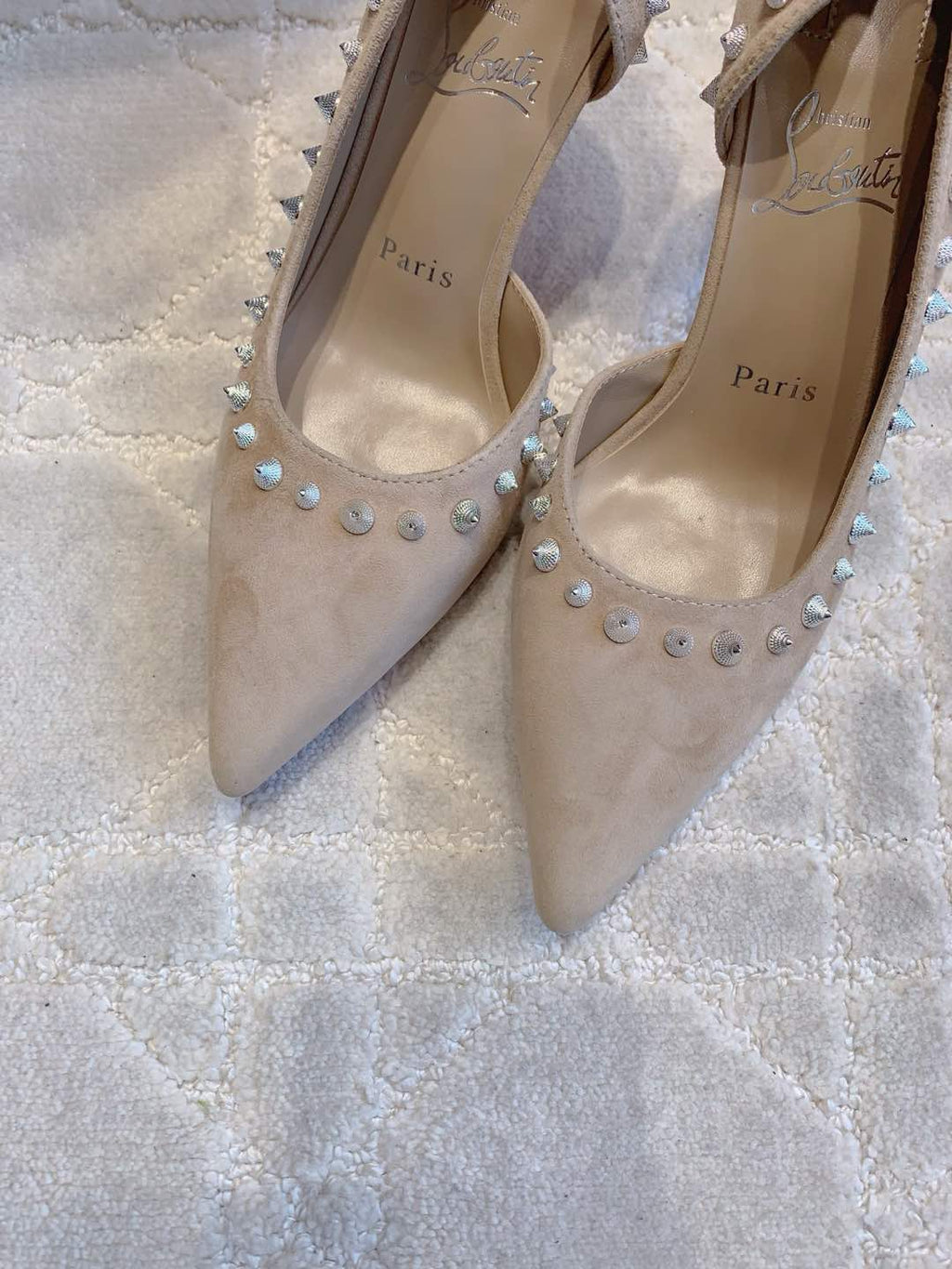 CL Irishell 85 Studded d'Orsay Pumps Cream Suede 177131